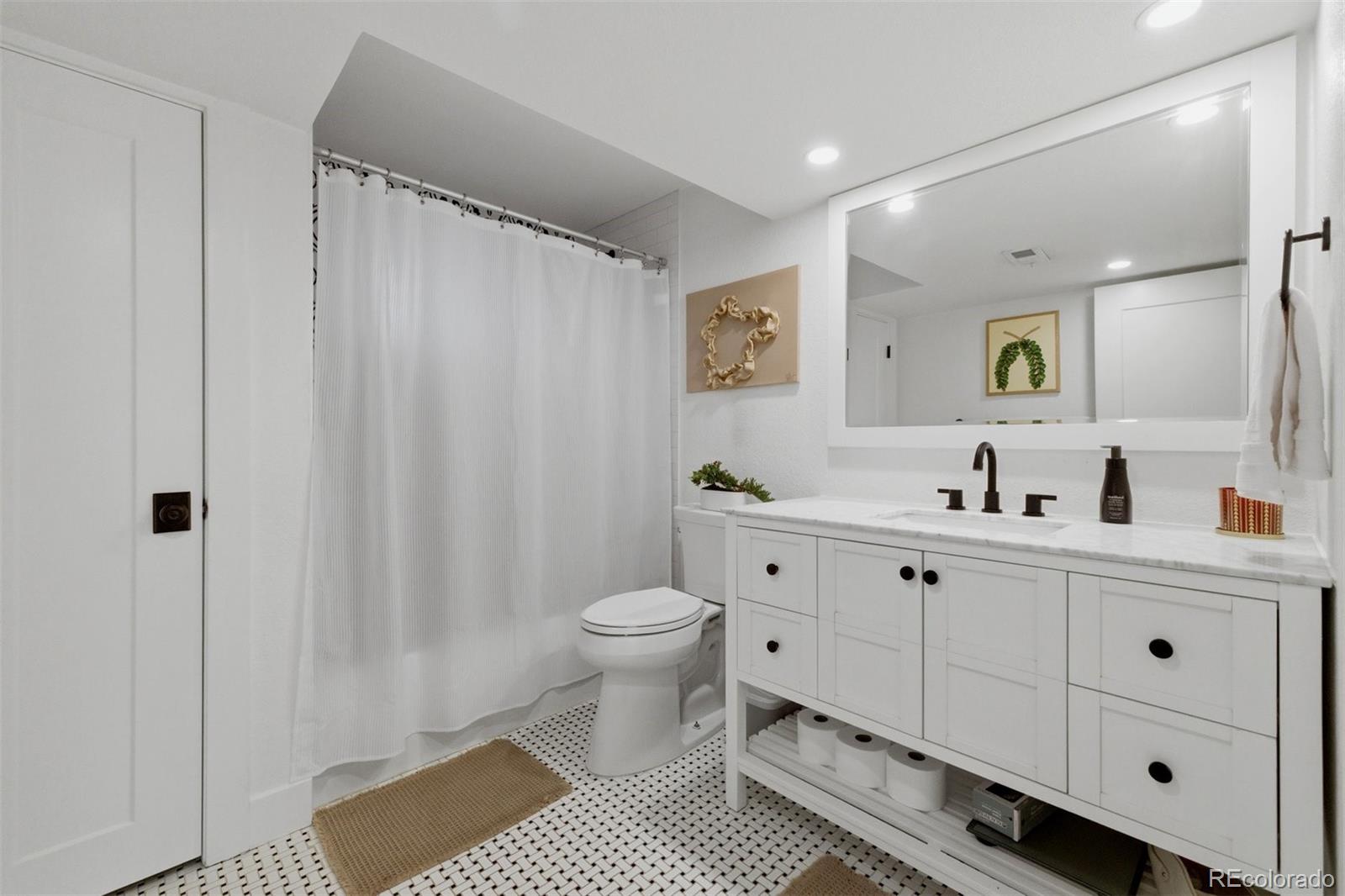 485 S Krameria Street