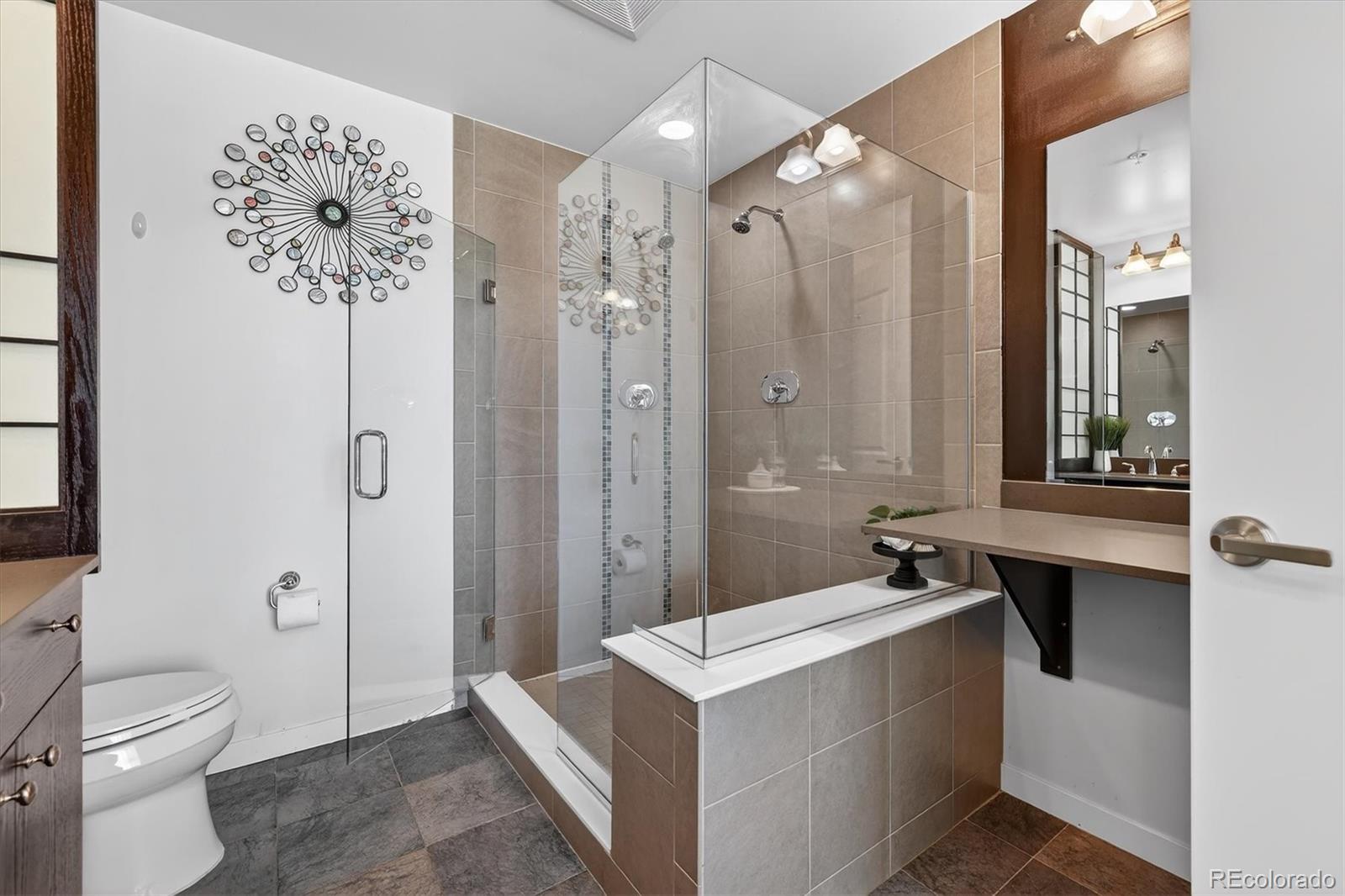 2001 Lincoln Street Unit: 810