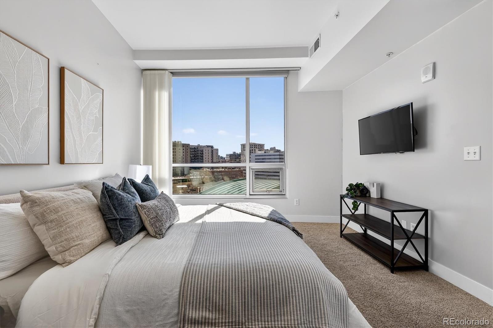 2001 Lincoln Street Unit: 810