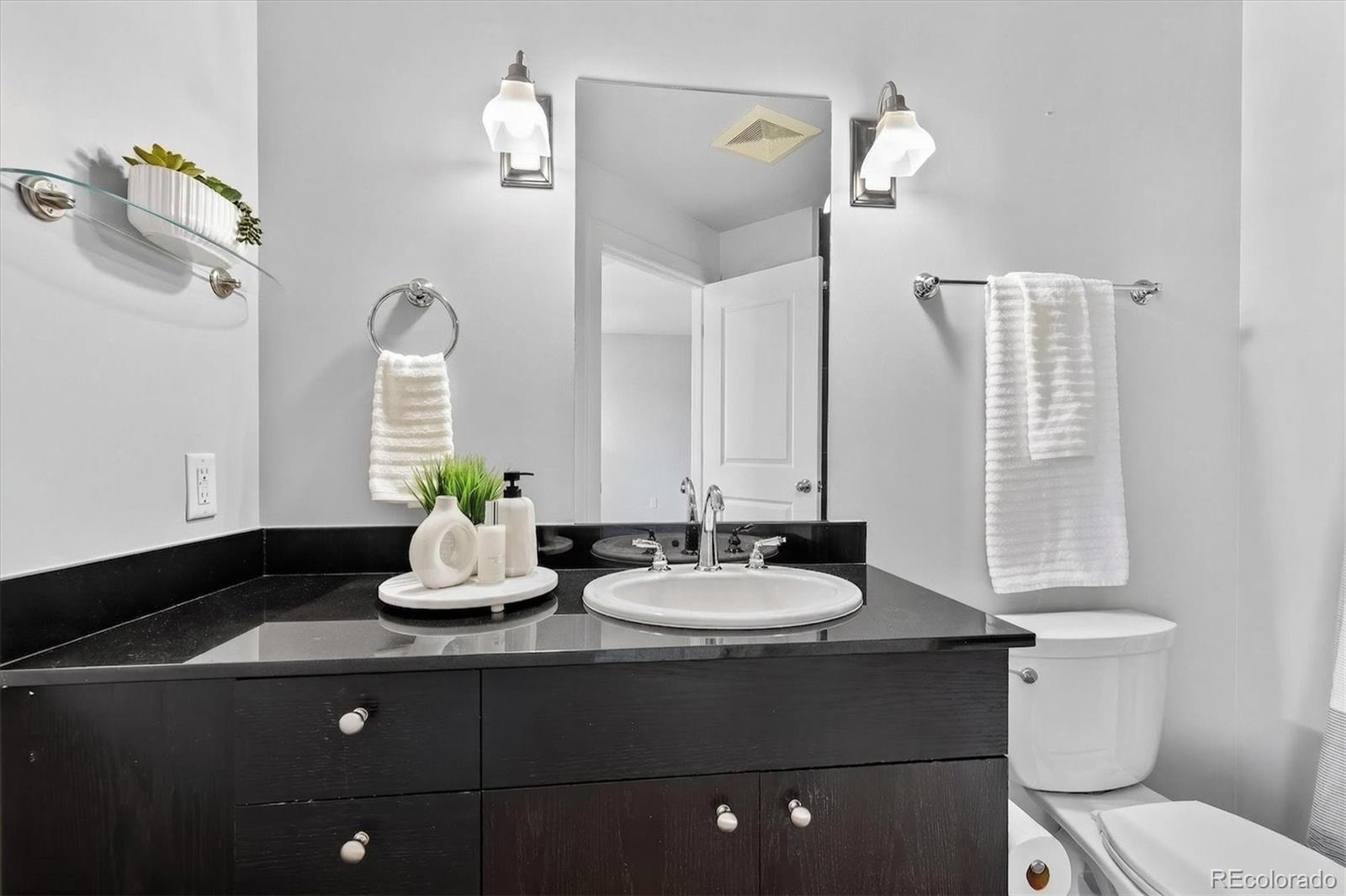 2001 Lincoln Street Unit: 810