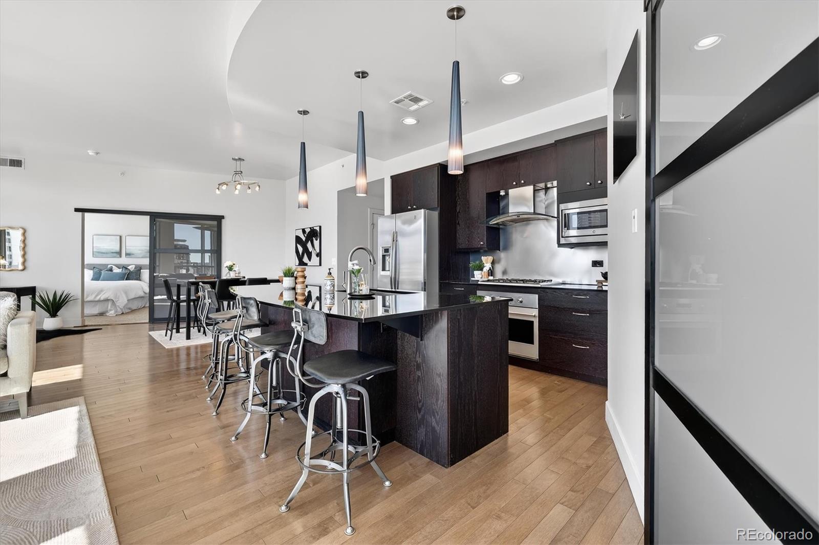 2001 Lincoln Street Unit: 810