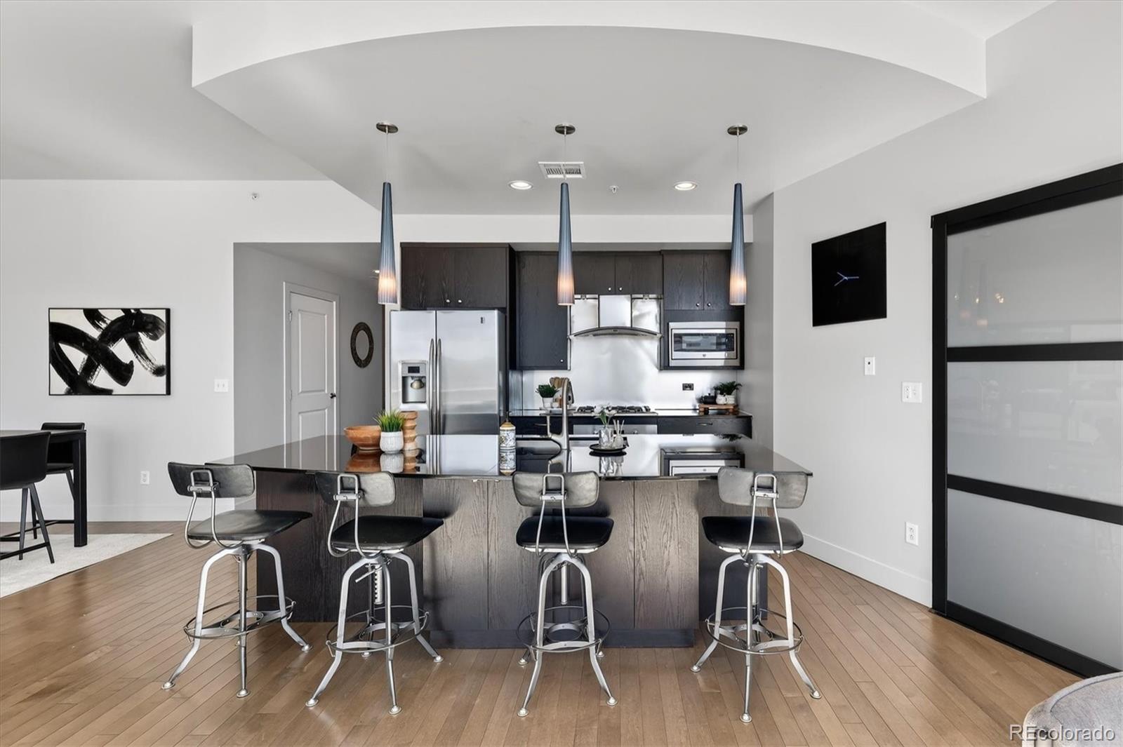 2001 Lincoln Street Unit: 810