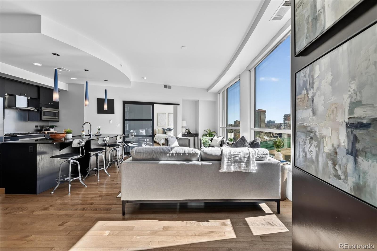 2001 Lincoln Street Unit: 810