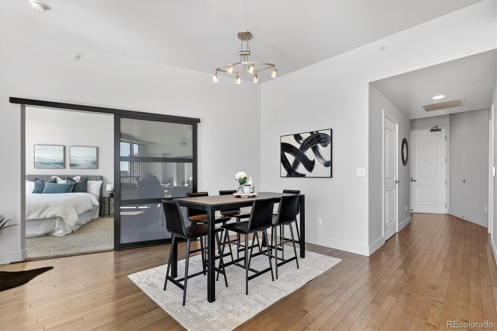 2001 Lincoln Street Unit: 810