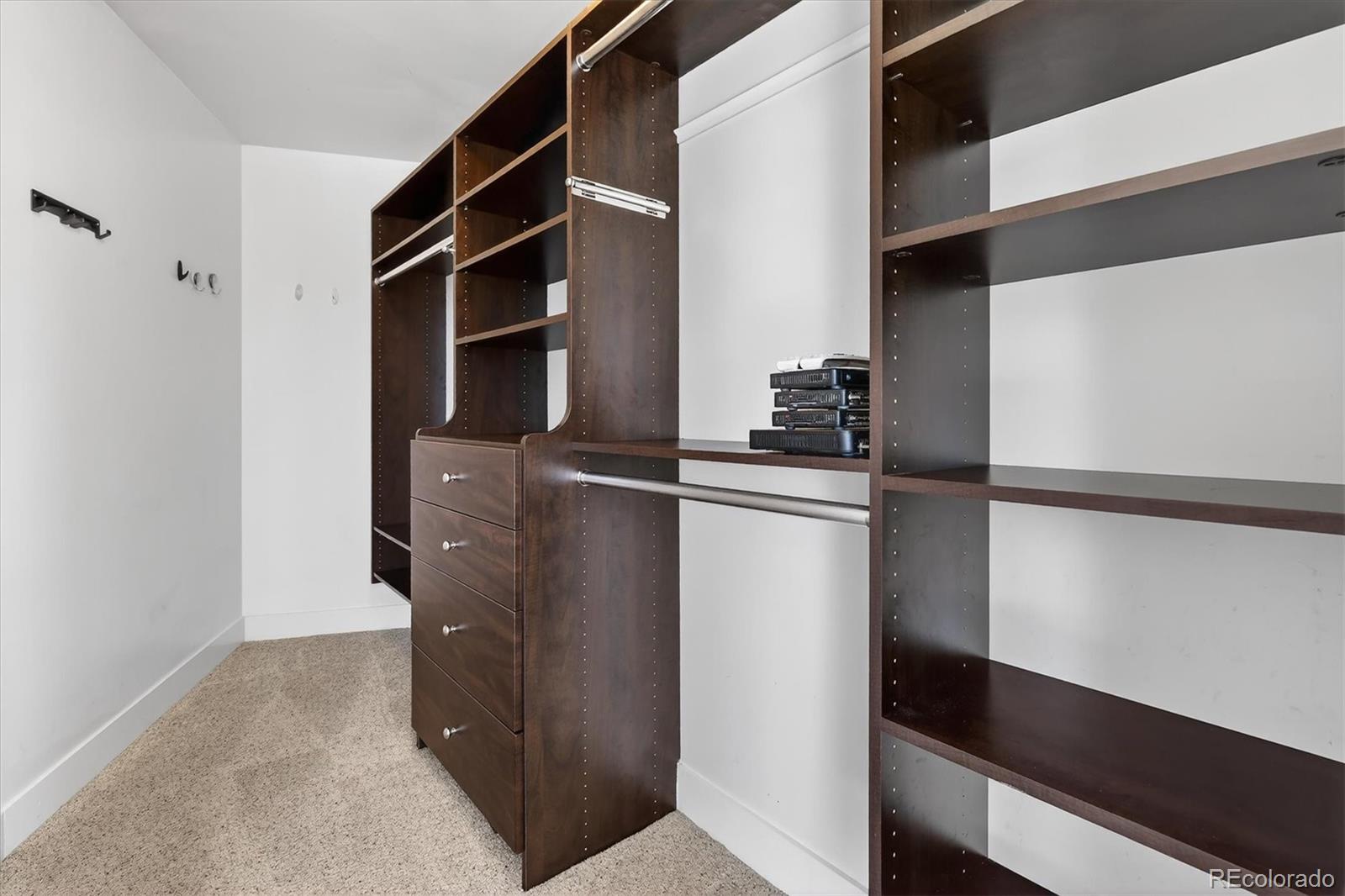 2001 Lincoln Street Unit: 810