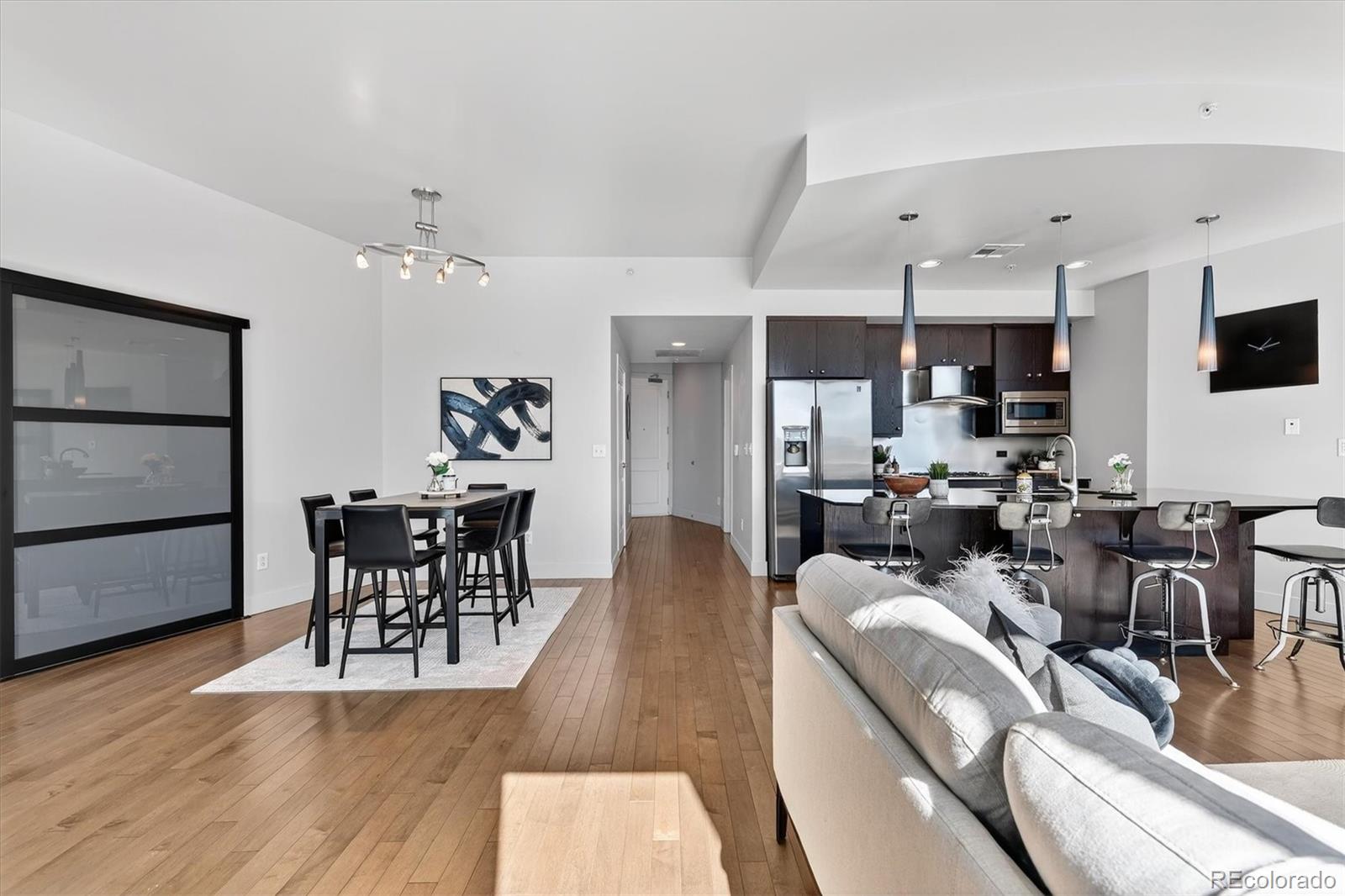 2001 Lincoln Street Unit: 810