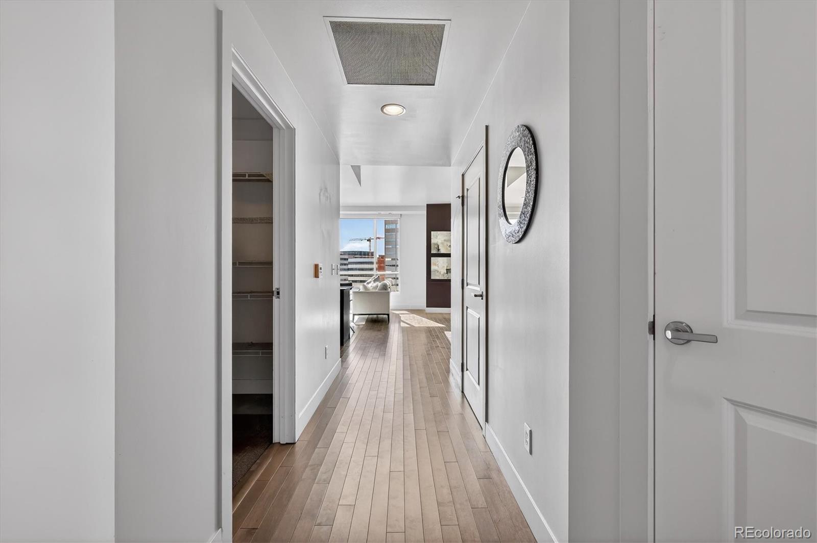 2001 Lincoln Street Unit: 810