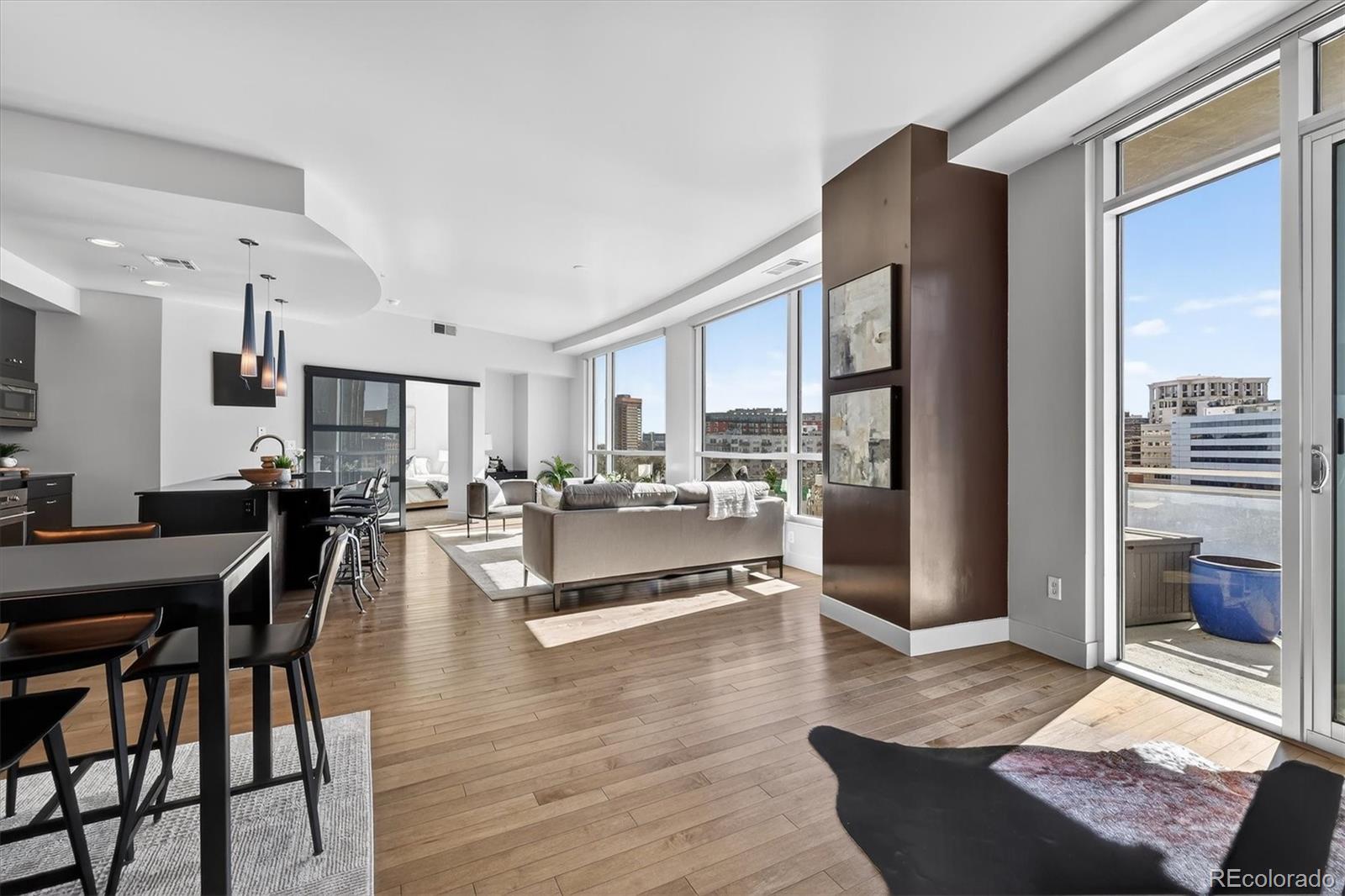 2001 Lincoln Street Unit: 810