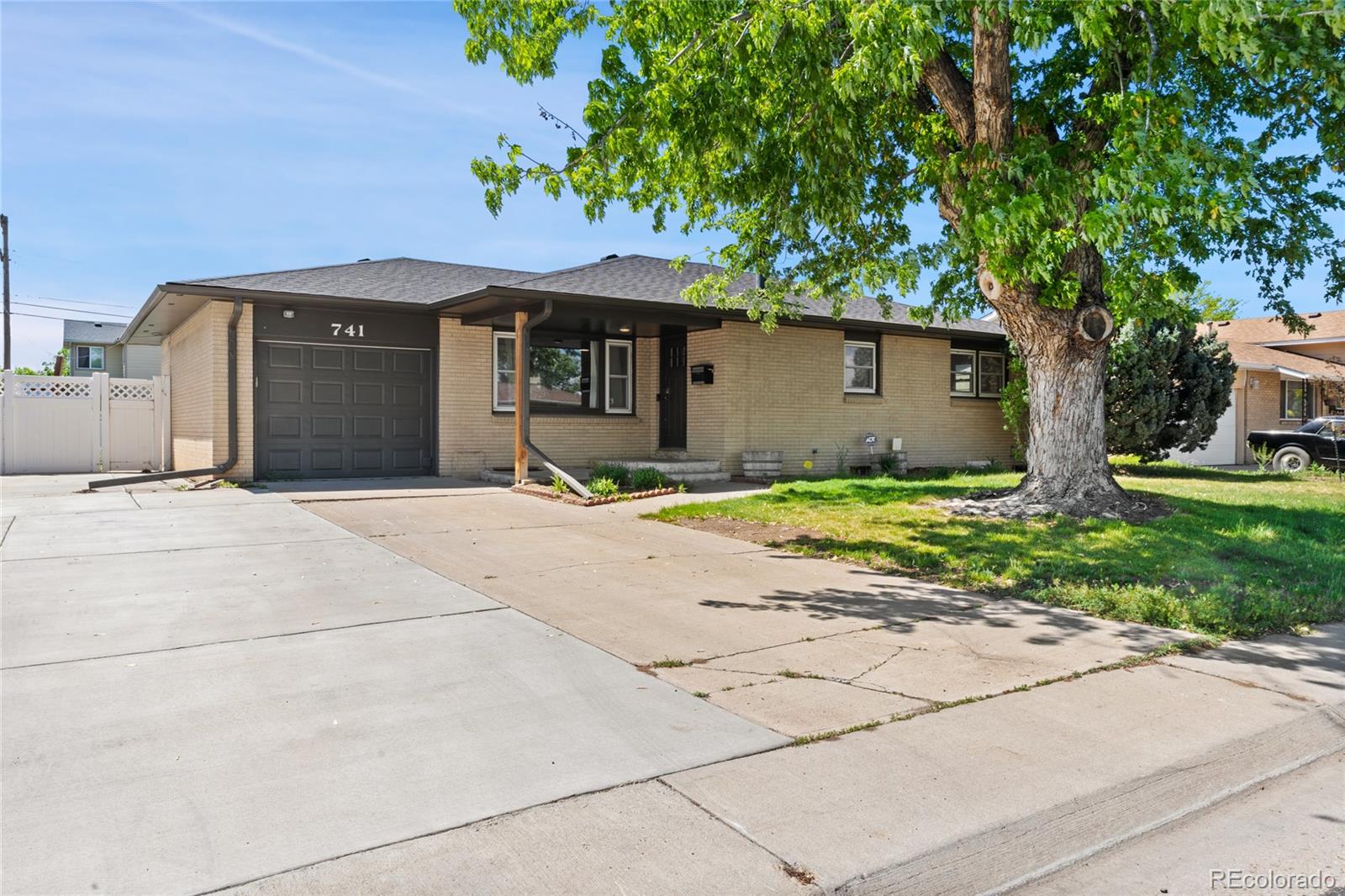 741 S 6th Avenue