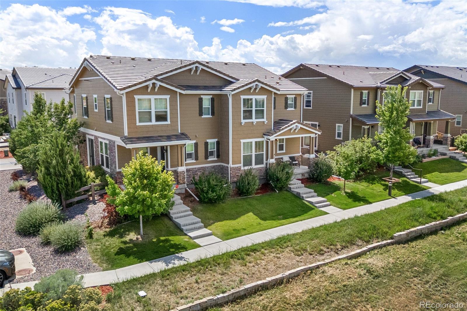 9977 Hough Point