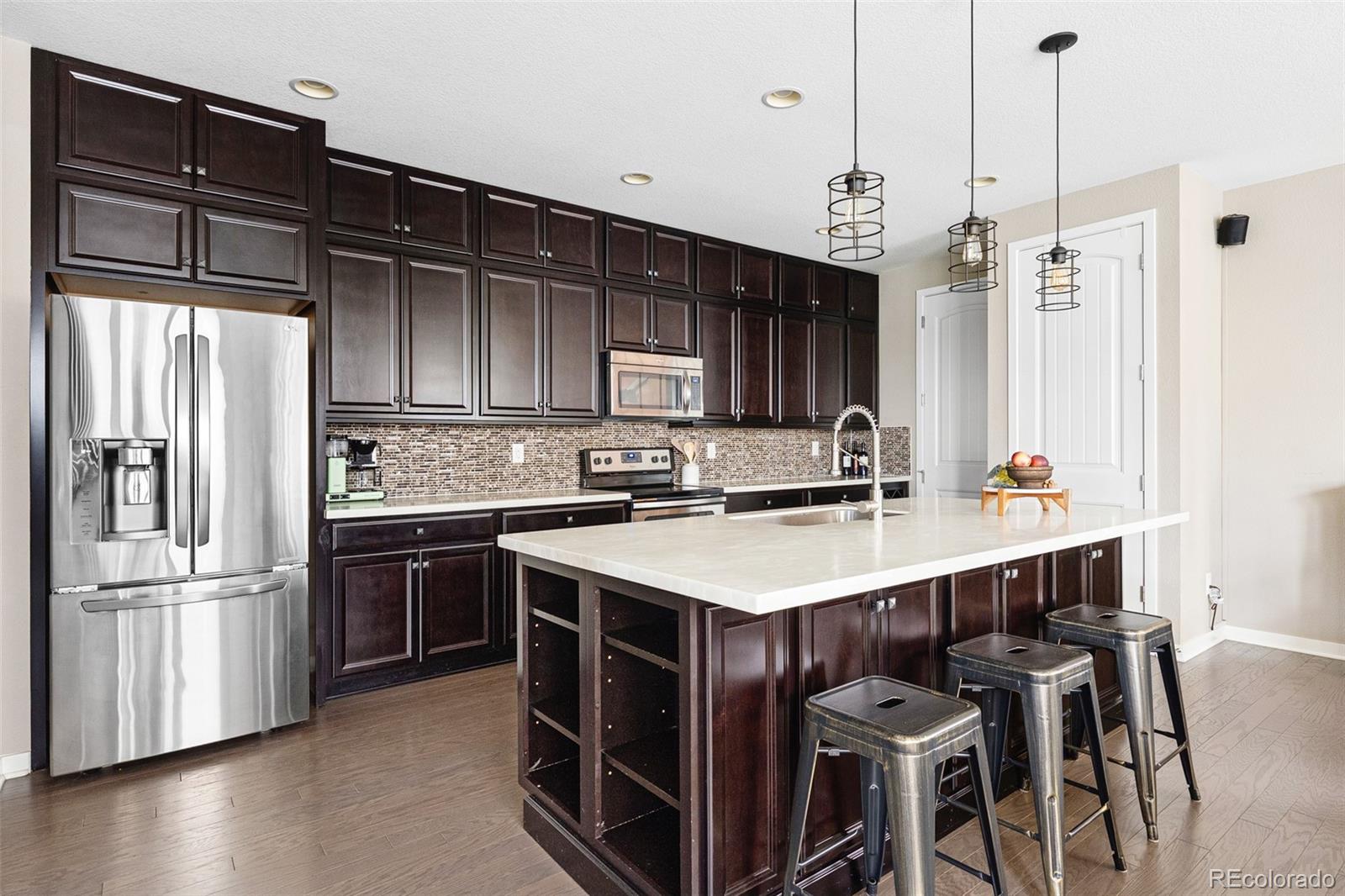 9977 Hough Point