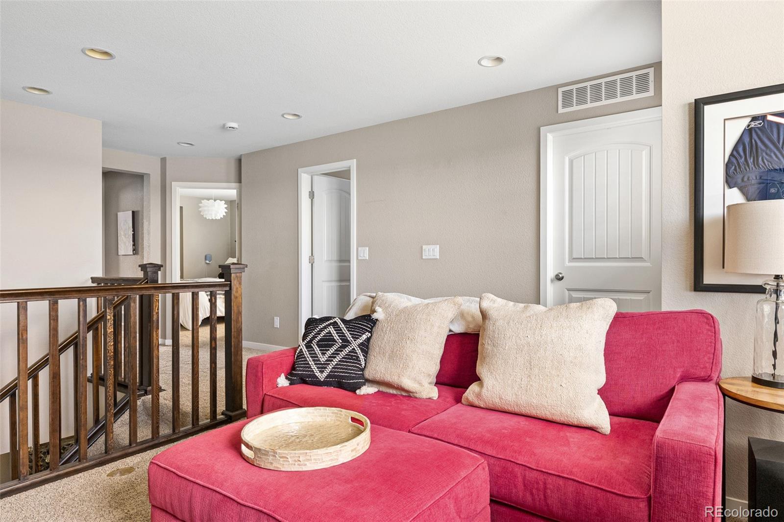 9977 Hough Point