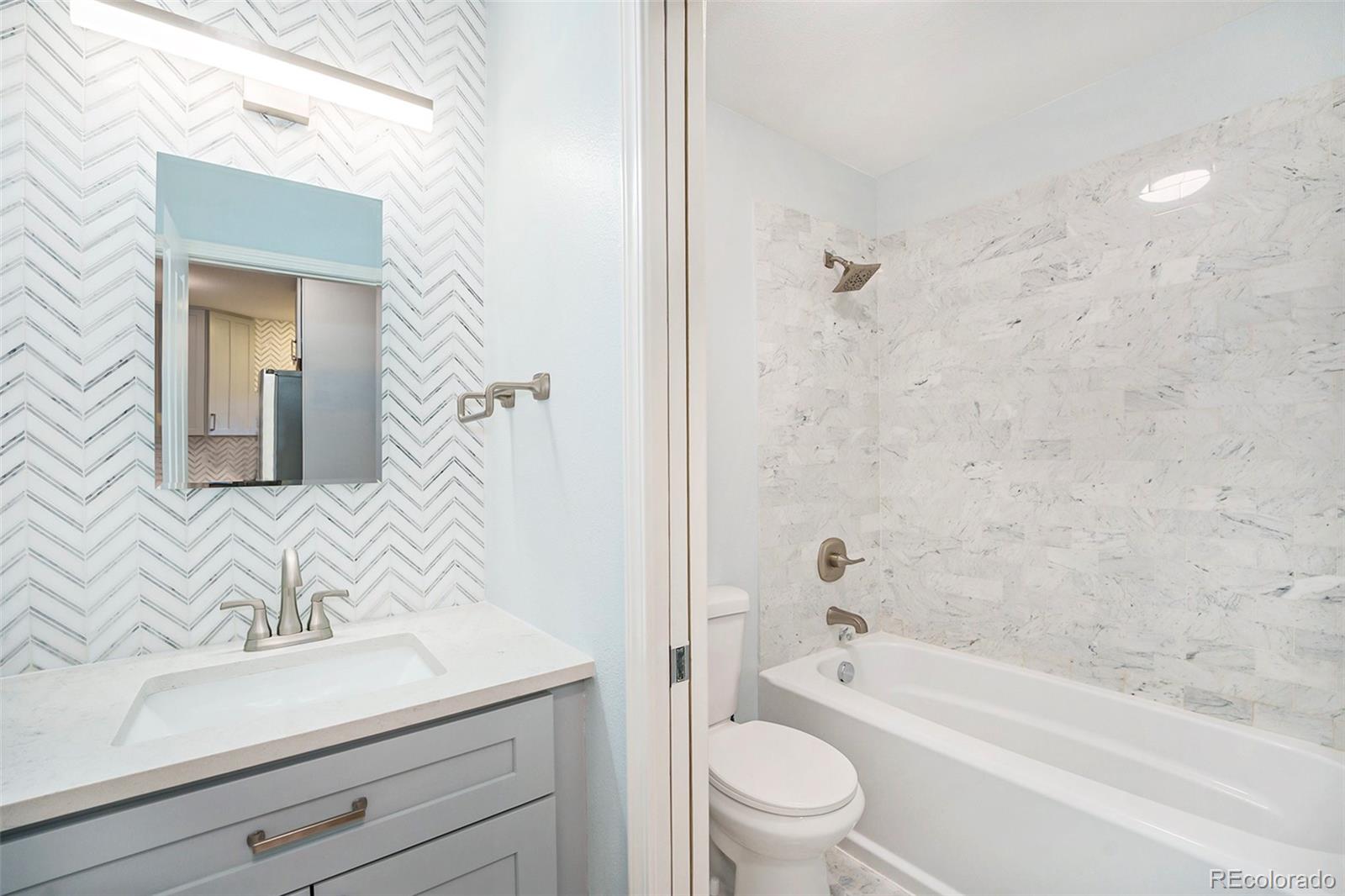 1610 N Humboldt Street Unit: 1/2