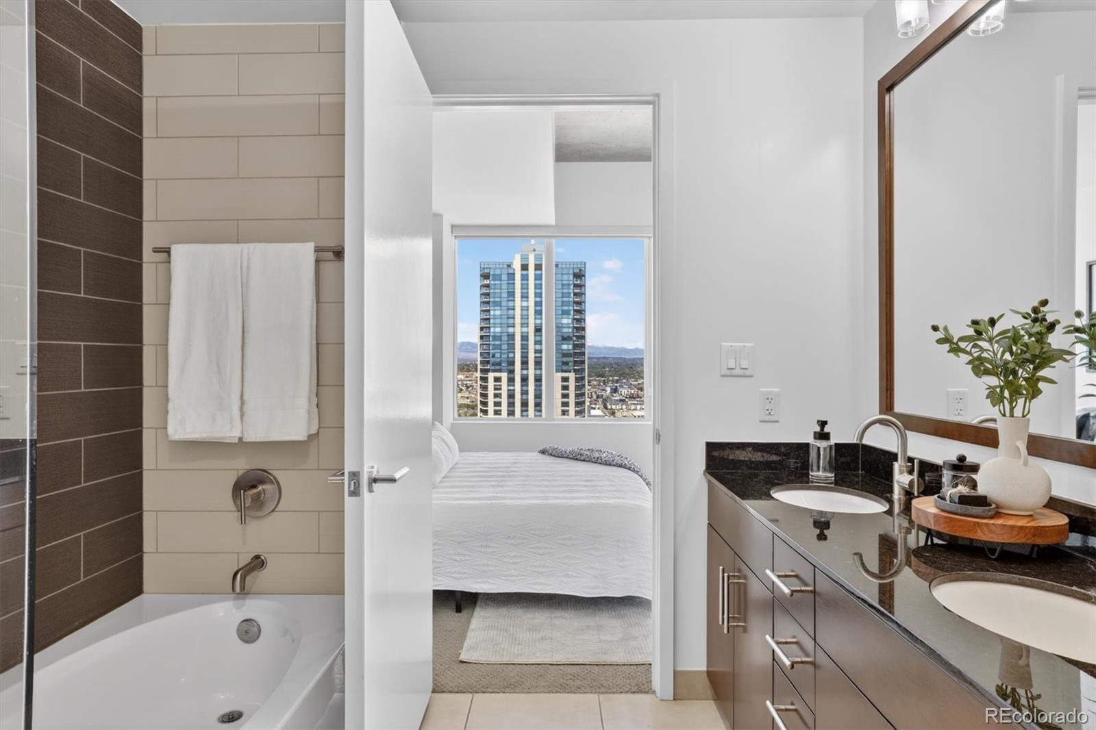 891 14th Street Unit: 3902