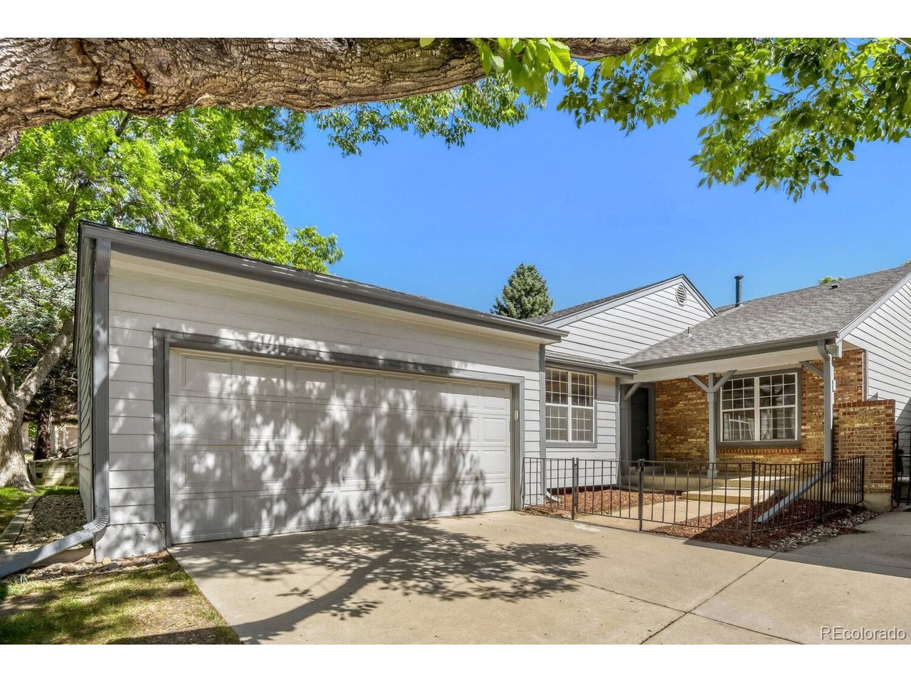 14140 E Warren Pl