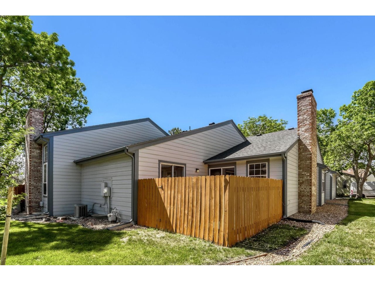 14140 E Warren Pl
