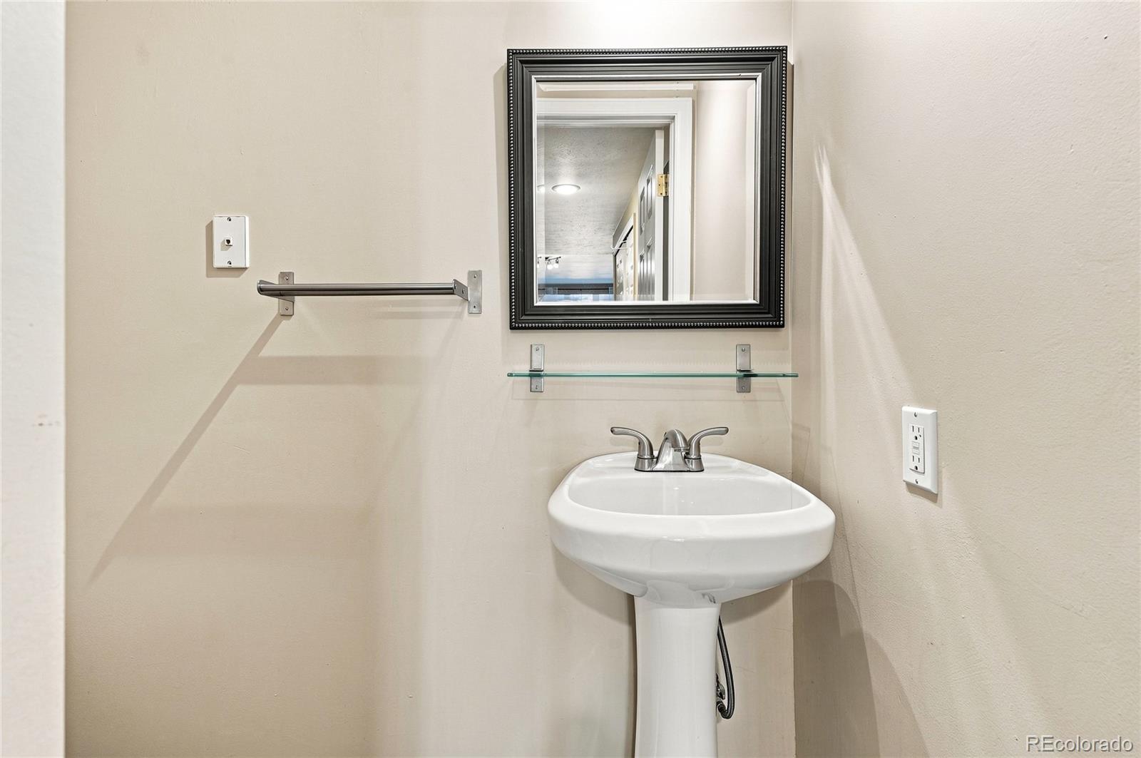 690 N Pennsylvania Street Unit: A5