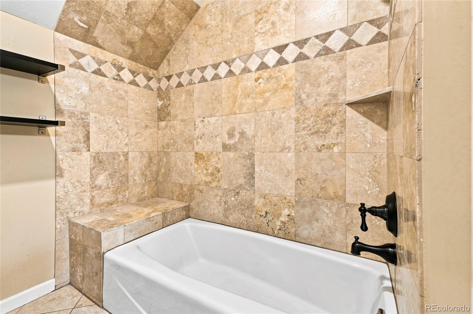 690 N Pennsylvania Street Unit: A5