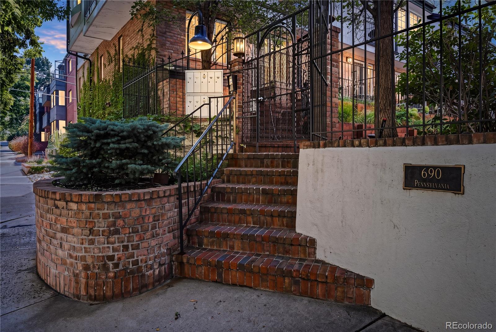 690 N Pennsylvania Street Unit: A5