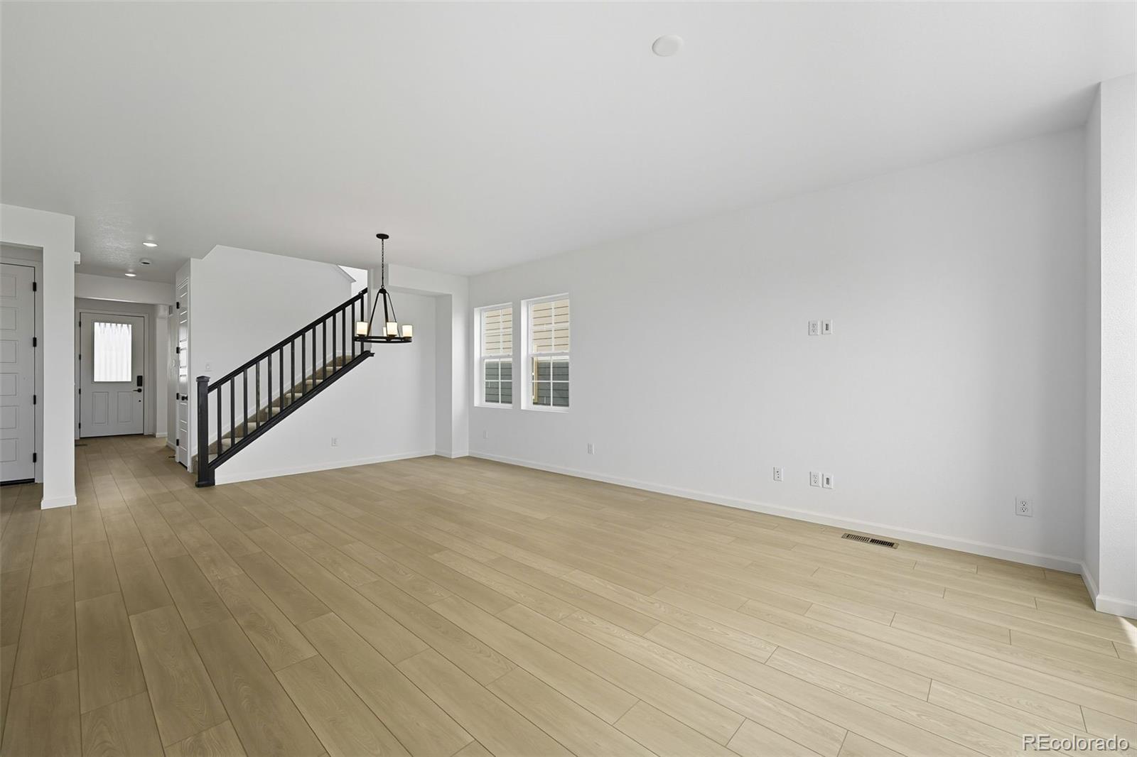 8828 Whiteclover Street