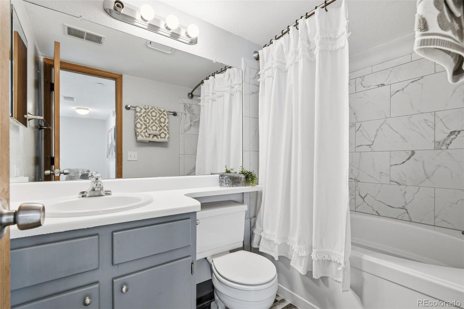 5250 S Huron Way Unit: 3-310