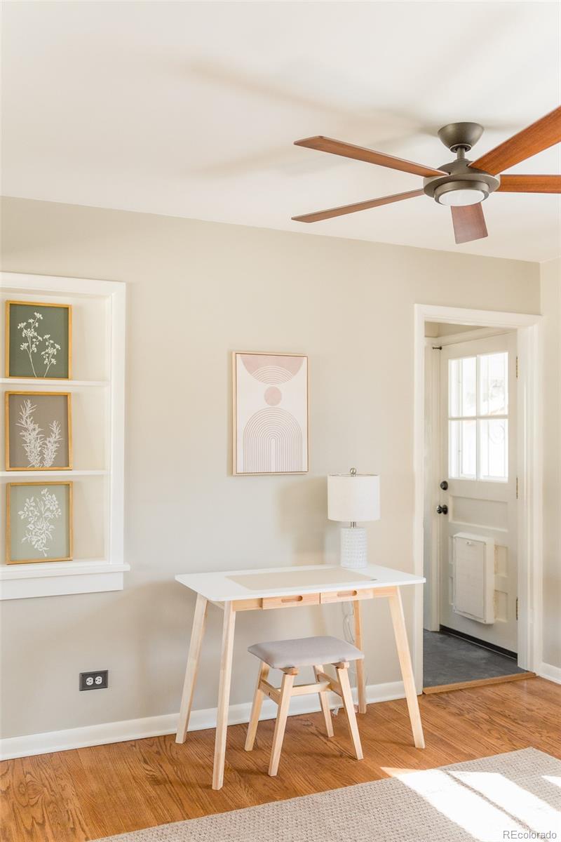 1350 E Amherst Avenue