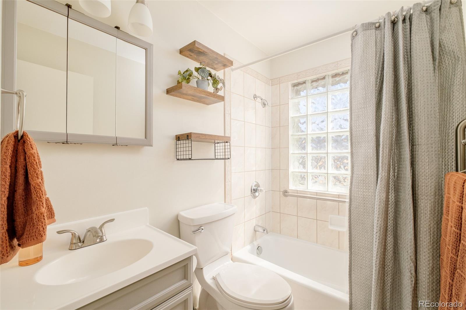 1350 E Amherst Avenue