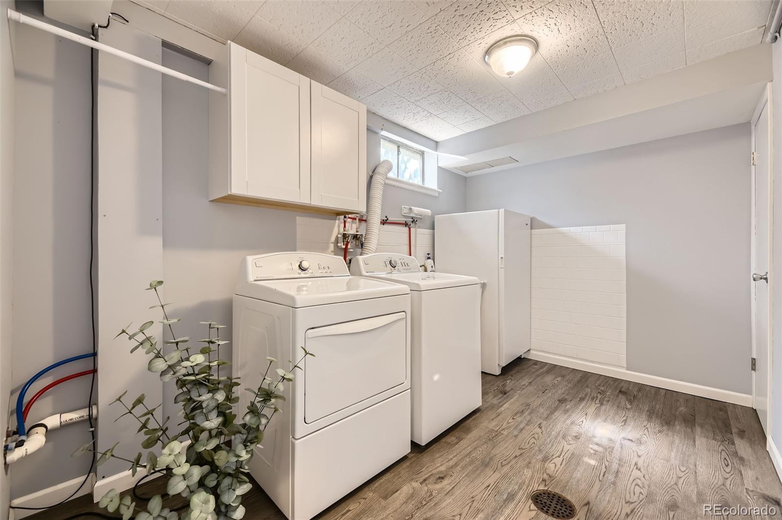 1350 E Amherst Avenue