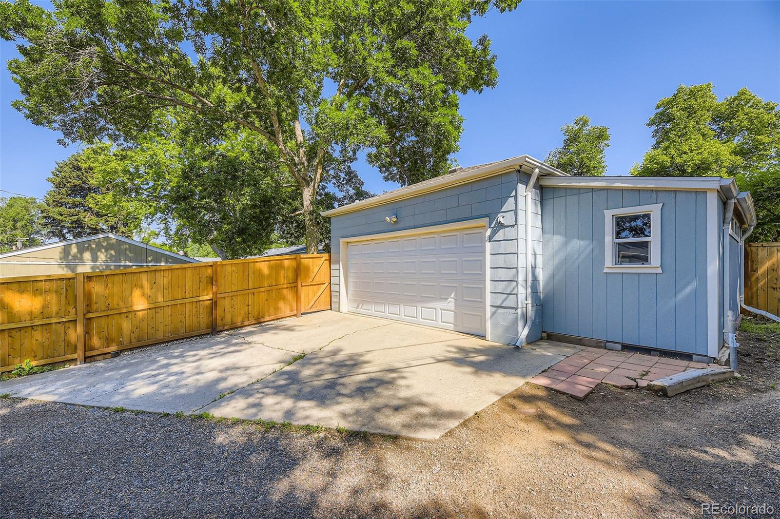 1350 E Amherst Avenue