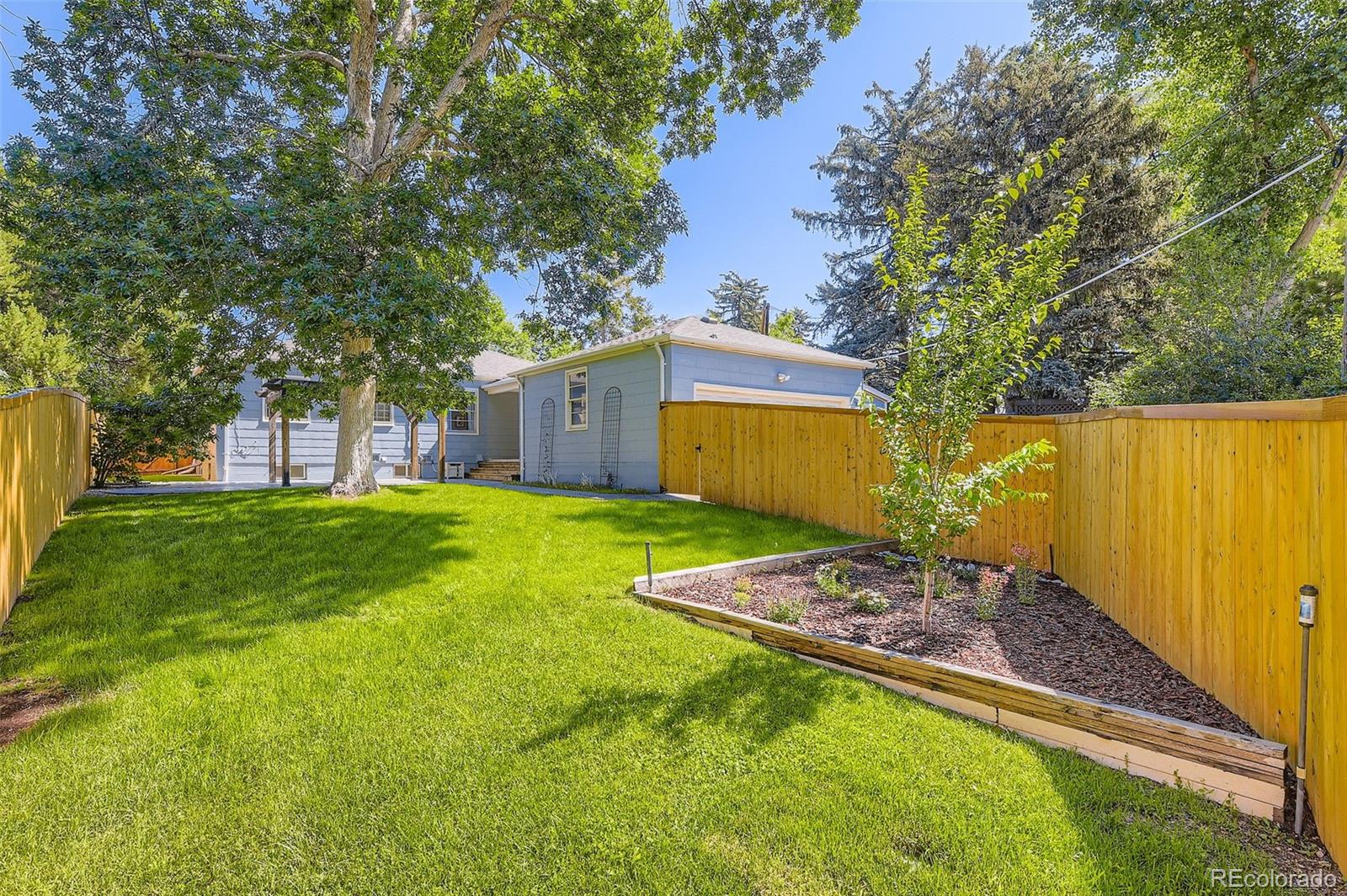 1350 E Amherst Avenue