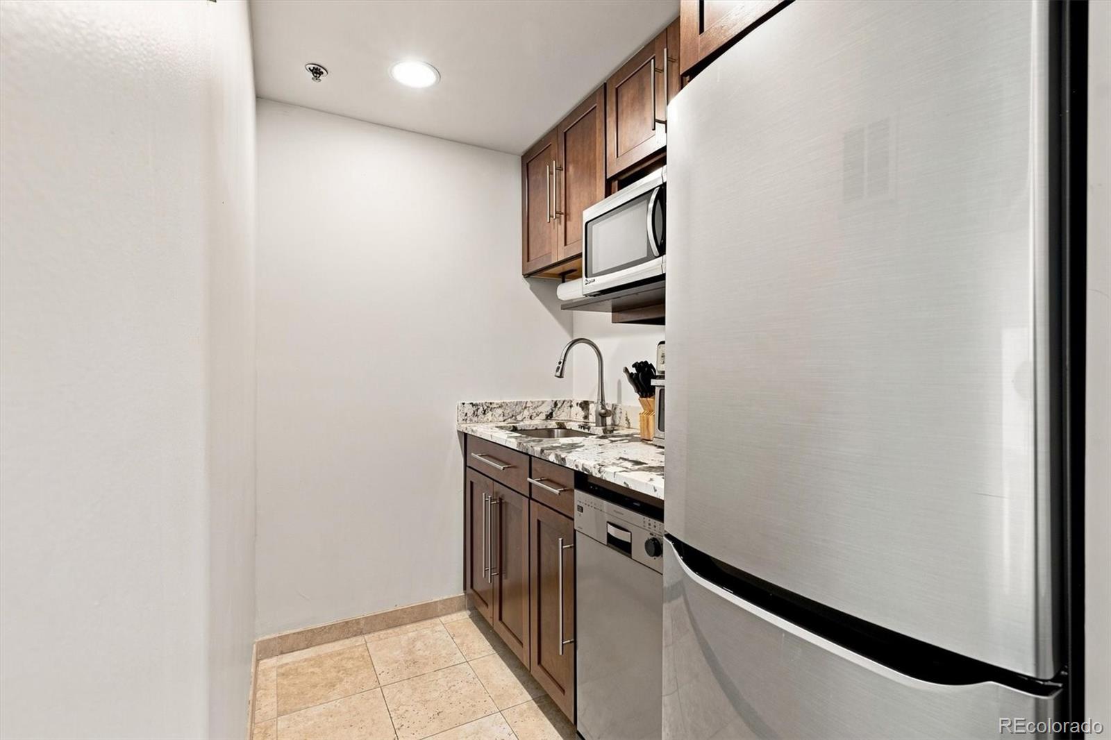 209 Kalamath Street Unit: 20