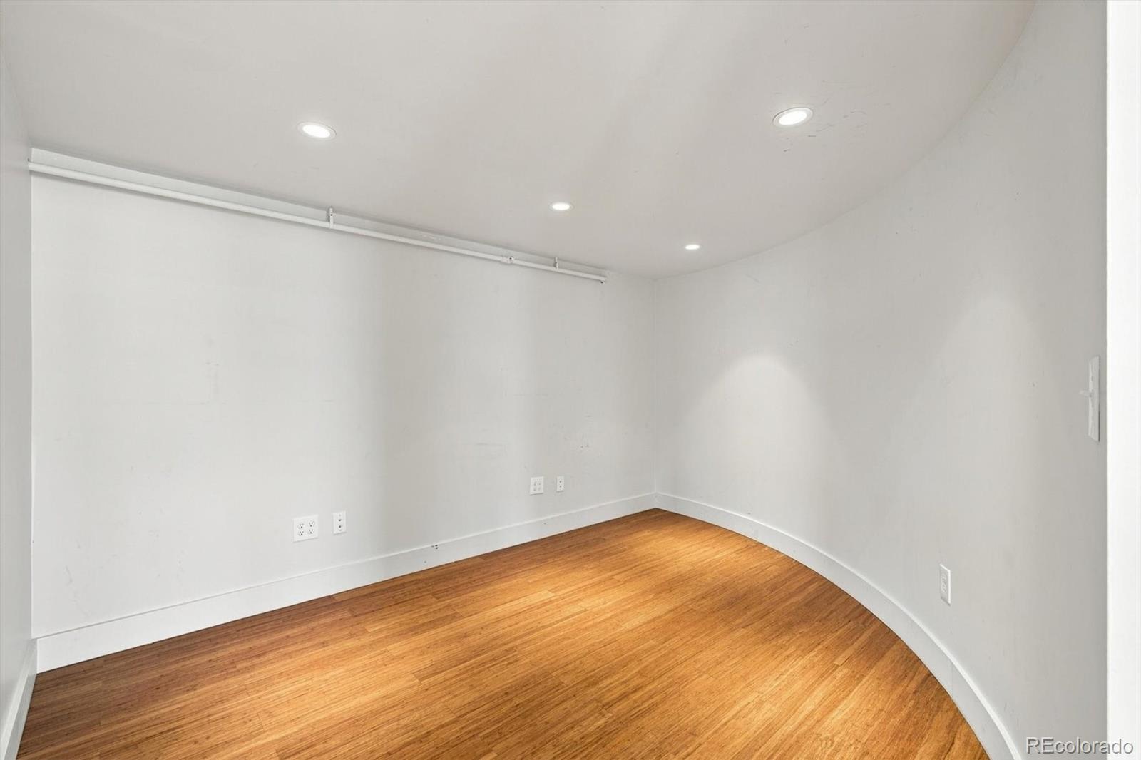 209 Kalamath Street Unit: 20