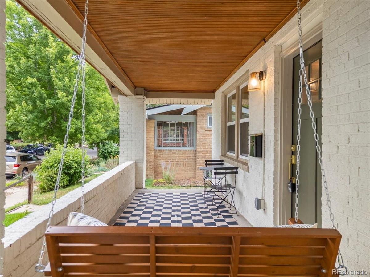 2589 N Glencoe Street