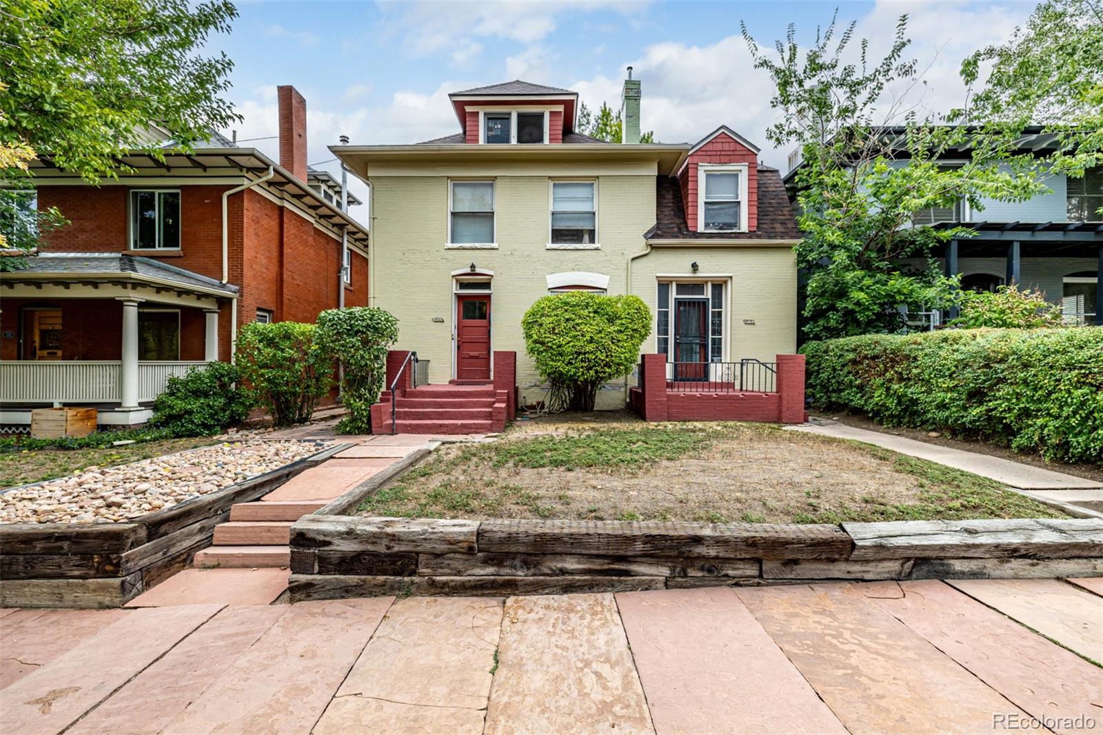 1204 Columbine Street