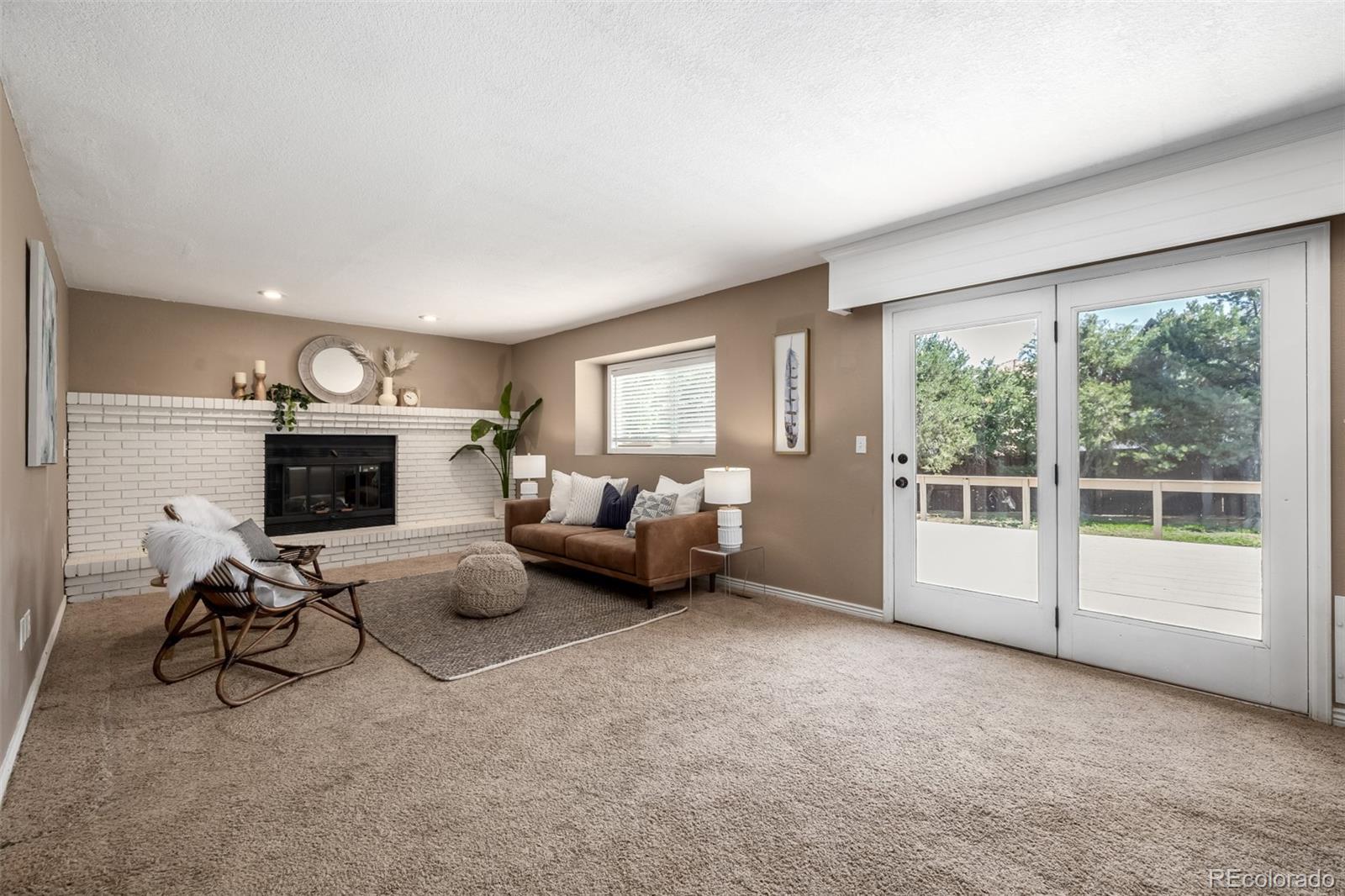 6062 S Newport Street