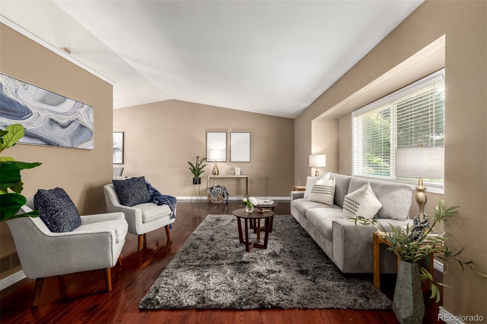 6062 S Newport Street