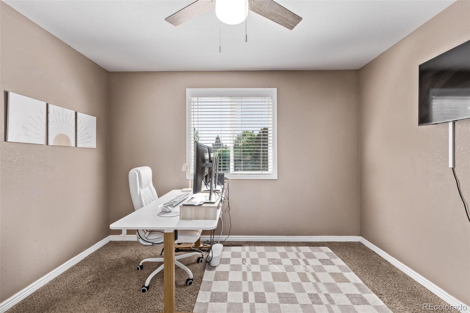 6062 S Newport Street