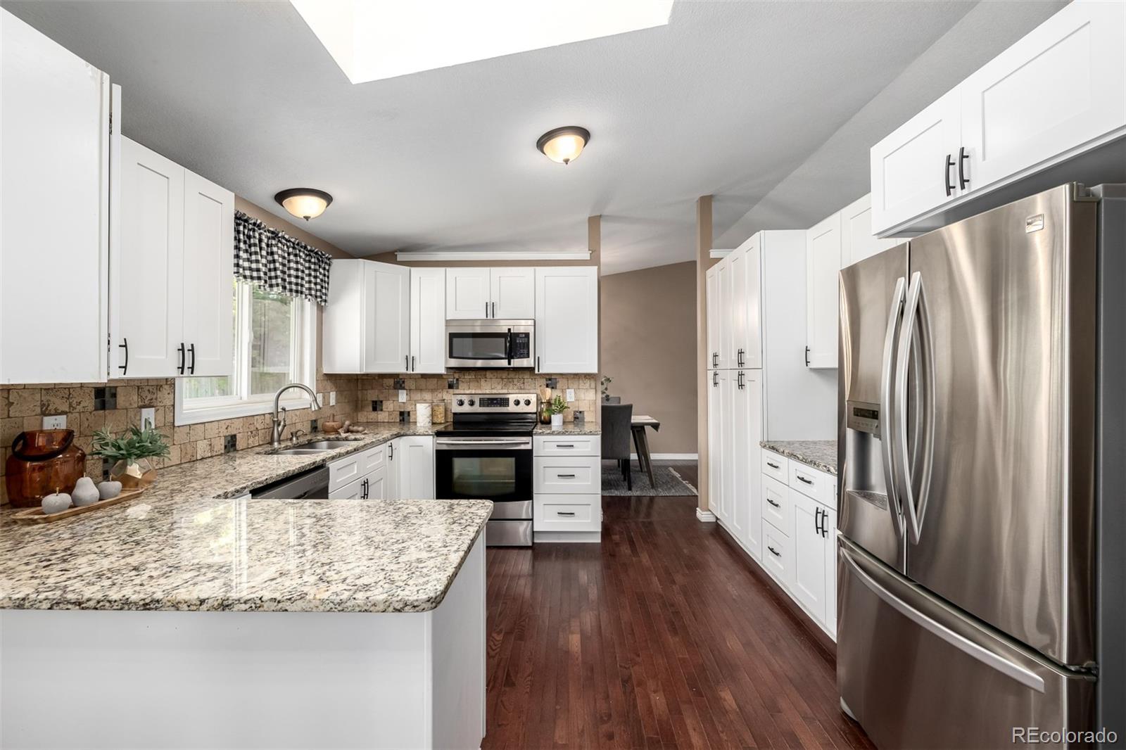 6062 S Newport Street