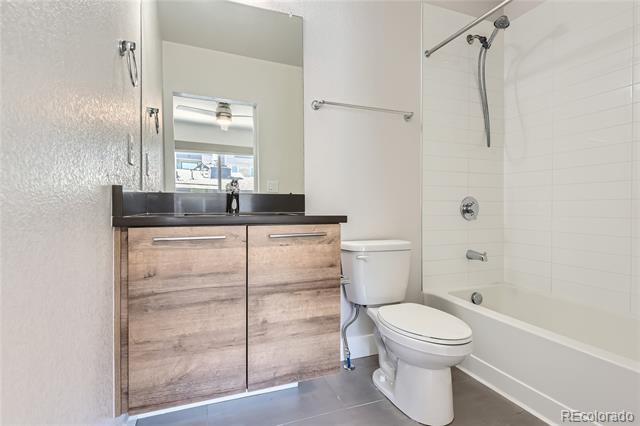 5530 W 11th Place