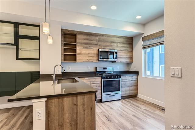 5530 W 11th Place