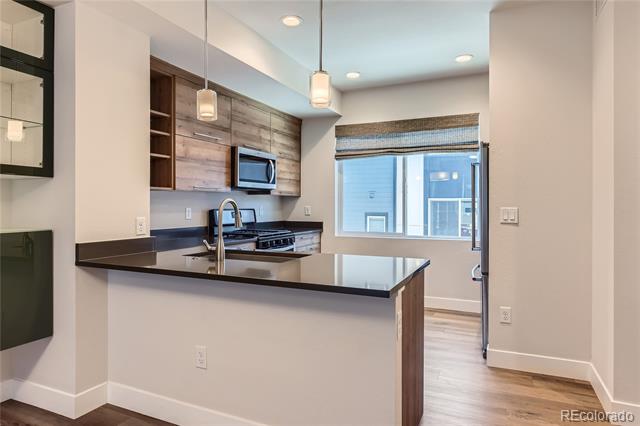 5530 W 11th Place