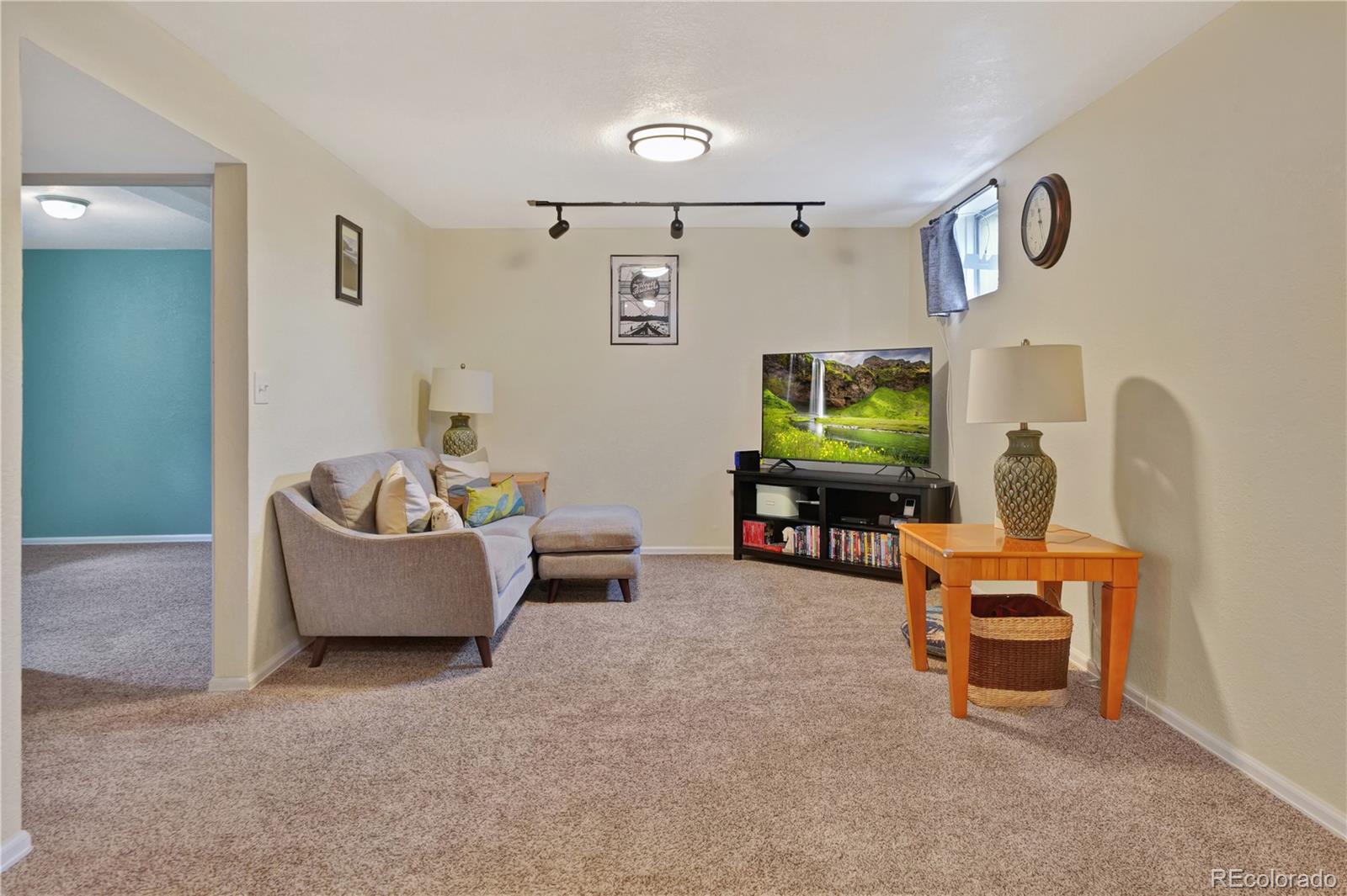 6180 W 77th Place