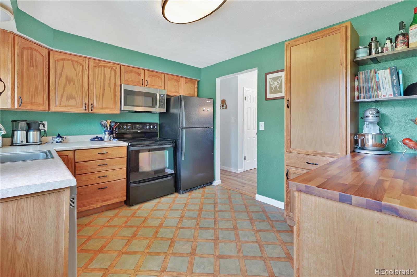 6180 W 77th Place