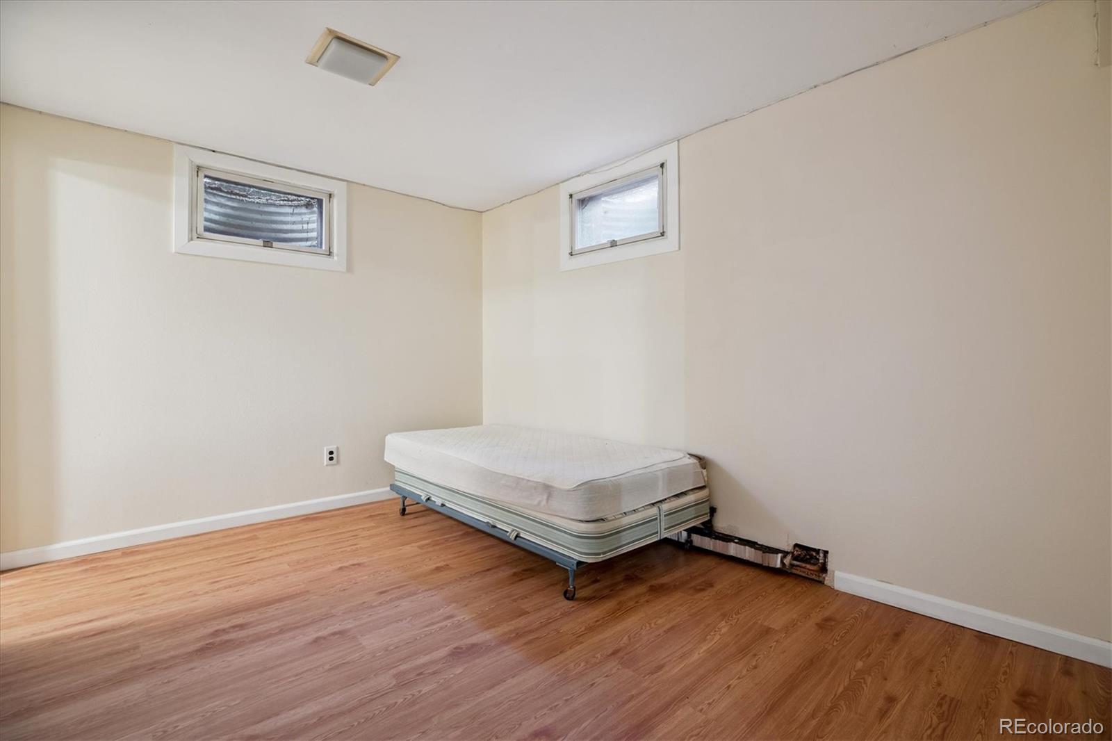 4991 S Elmira Street