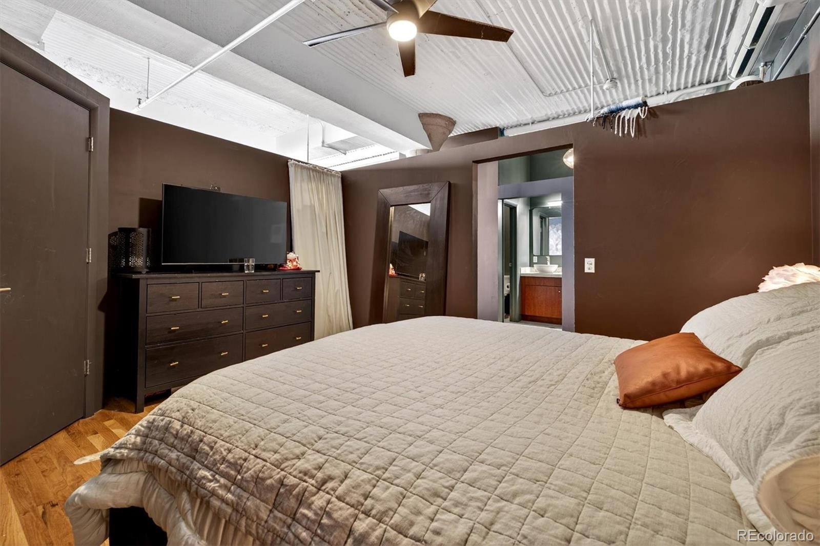 2261 Blake Street Unit: 4F