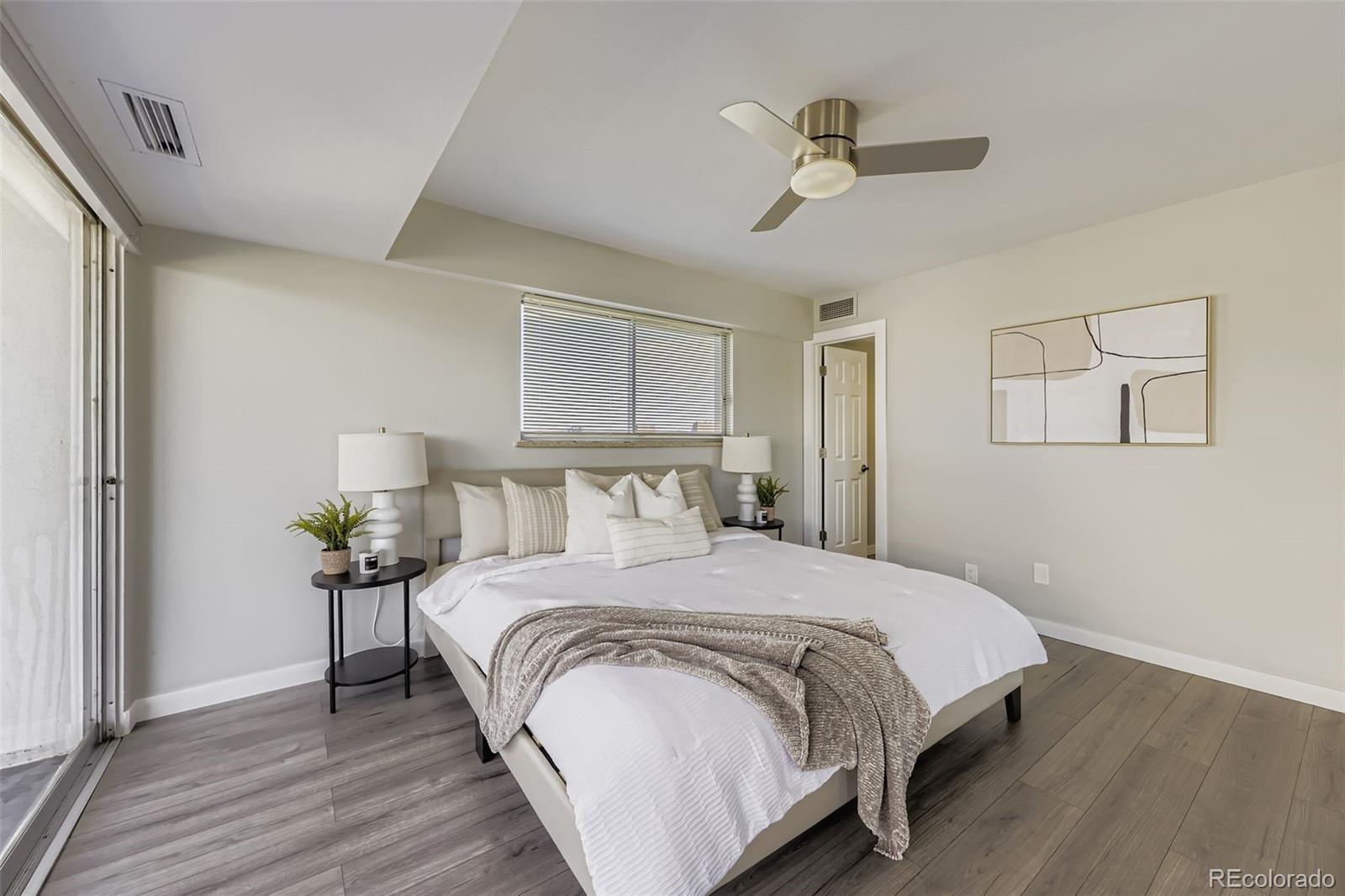 1121 Albion Street Unit: 709