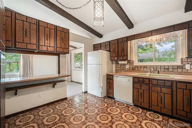 11081 W 71st Place
