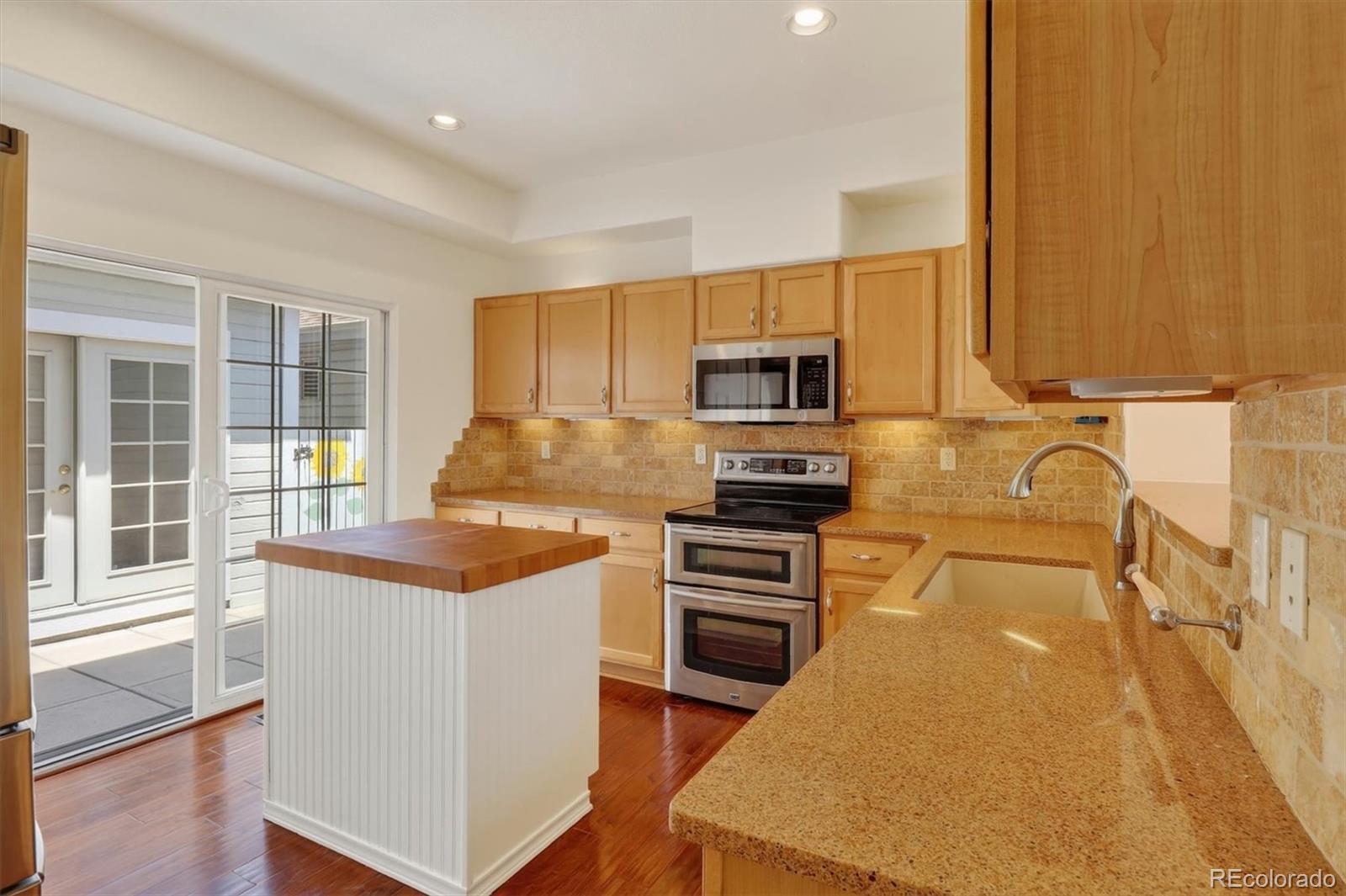 8300 E Fairmount Drive Unit: NN102