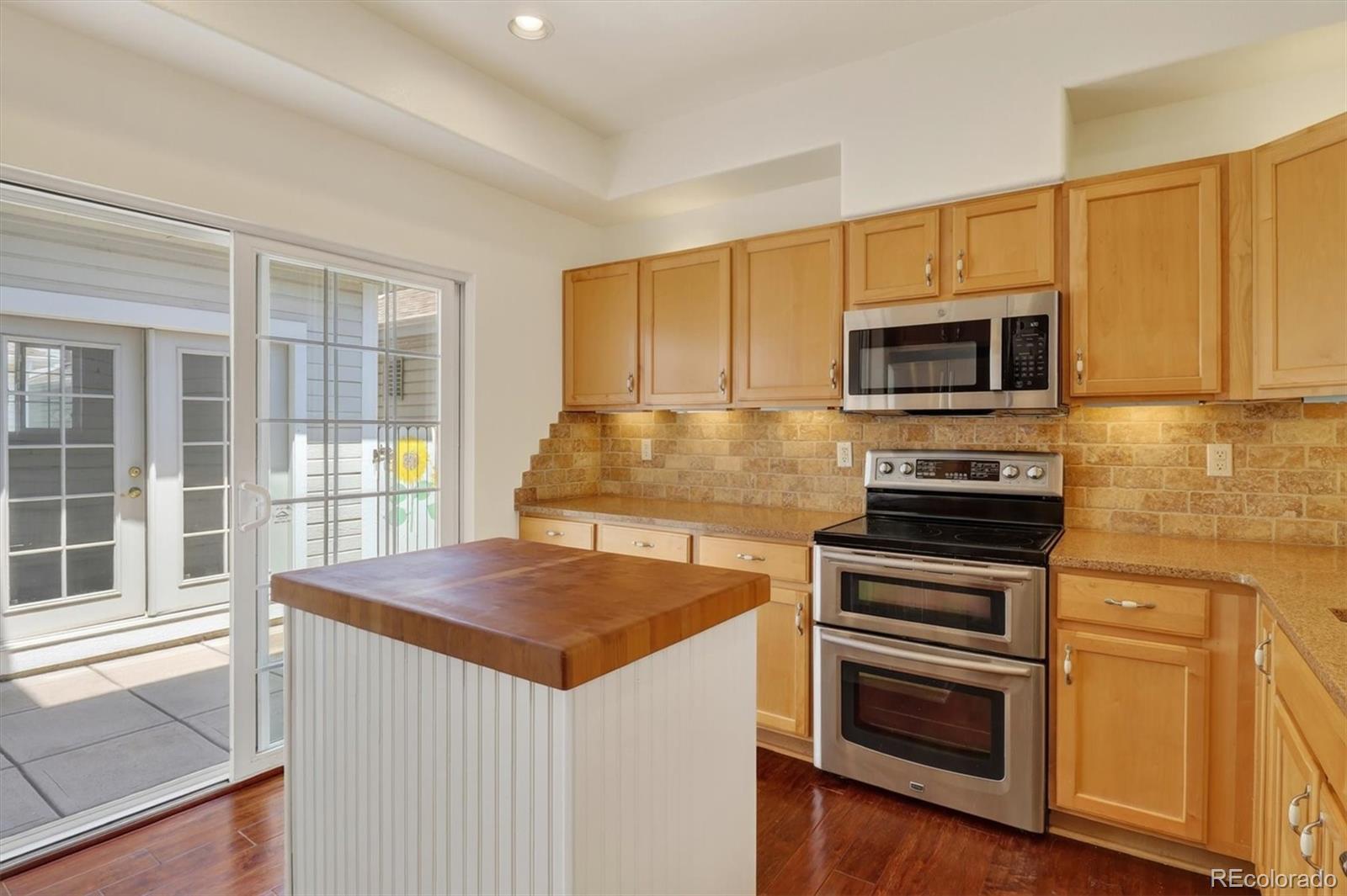 8300 E Fairmount Drive Unit: NN102