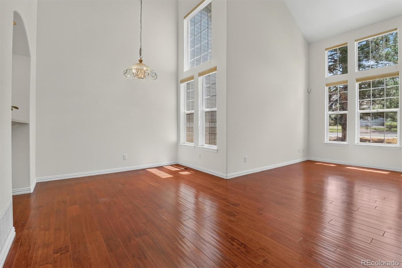 8300 E Fairmount Drive Unit: NN102